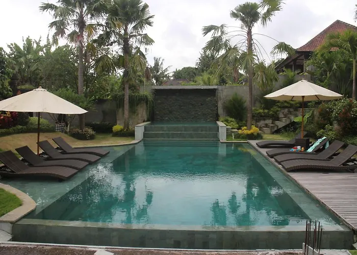 Betutu Bali Pensión 4*
